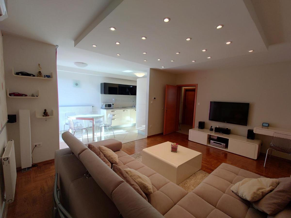 Apartman Mare Nostrum**** Apartment Rijeka Exterior photo